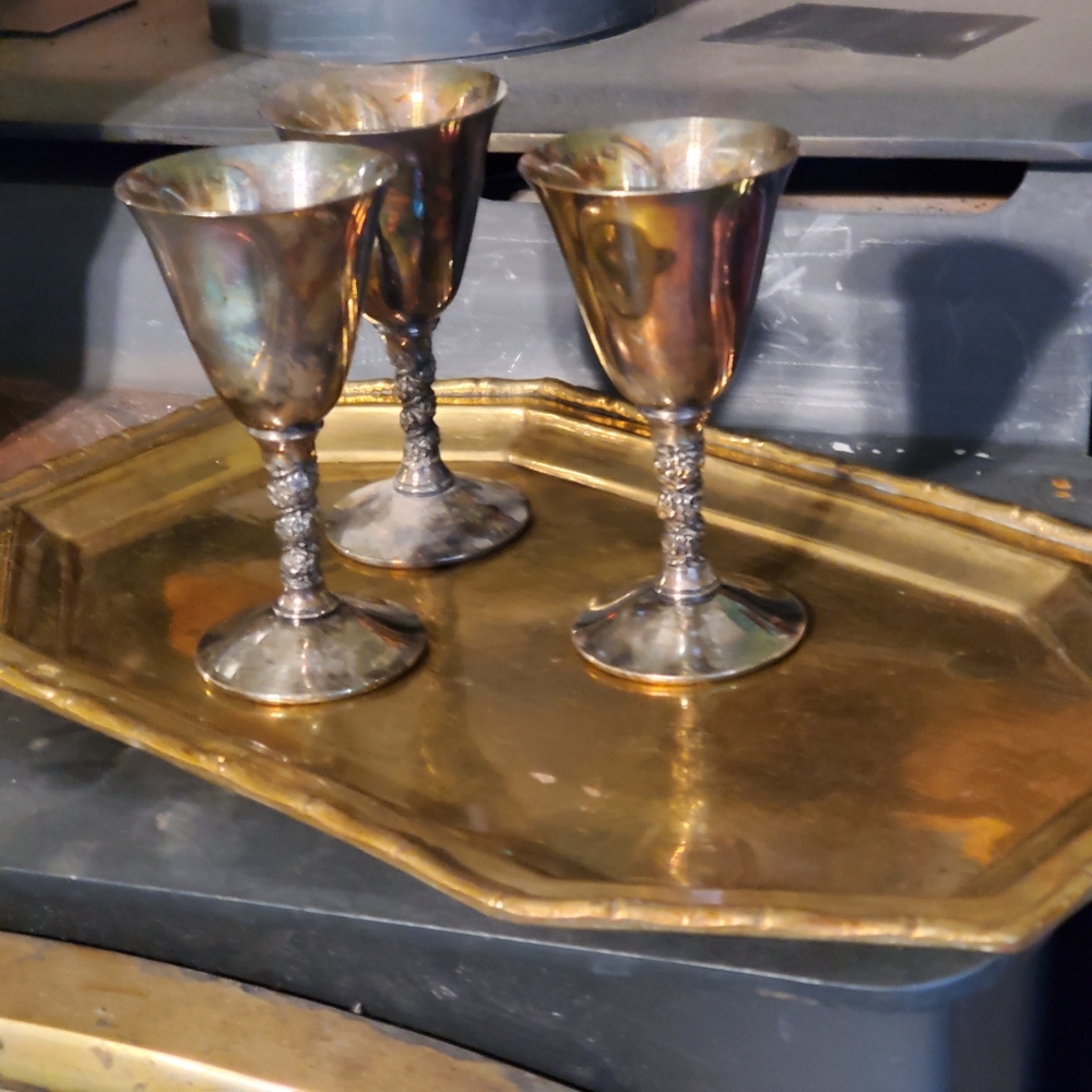 Mark Down!!                     Valero silver plated goblets (11) with Tray